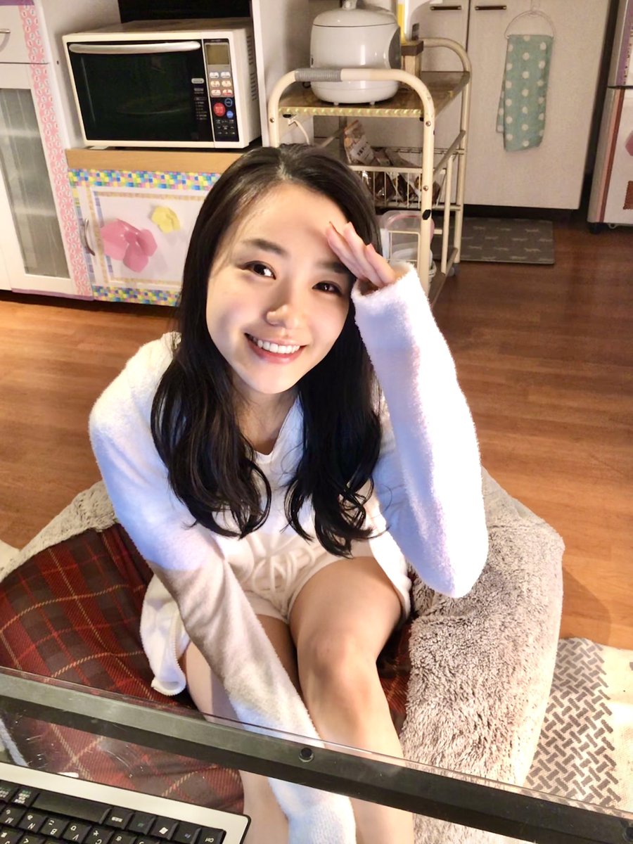 ダブルブッキング Huluで配信中 日テレ 公式 Twitterren おうち時間 それは 人が無防備になる時間 そのおうち時間を少しだけ覗くことができるのが オンラインデートの最大の魅力です 笑 奈緒 さん演じるマヤのおうち時間 覗かせて頂きました ダブル