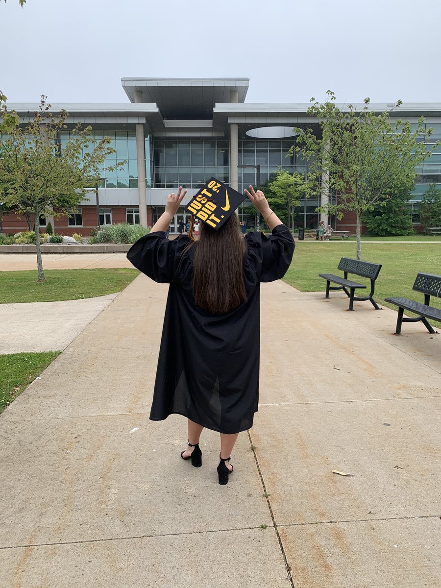LeanneMBryan's tweet photo. My girl did it! @jayleighbryan9 @CitadelHS #Classof2020CTV https://t.co/NLFtLqPTfA