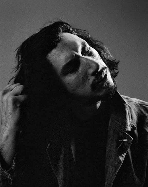 Jan_frustrado's tweet photo. Entrei no twt e vi adam driver nos trends e resolvi deixar essas fotinhas aqui pra vcs admirarem esse homem cmg https://t.co/9u1WsYM1iQ