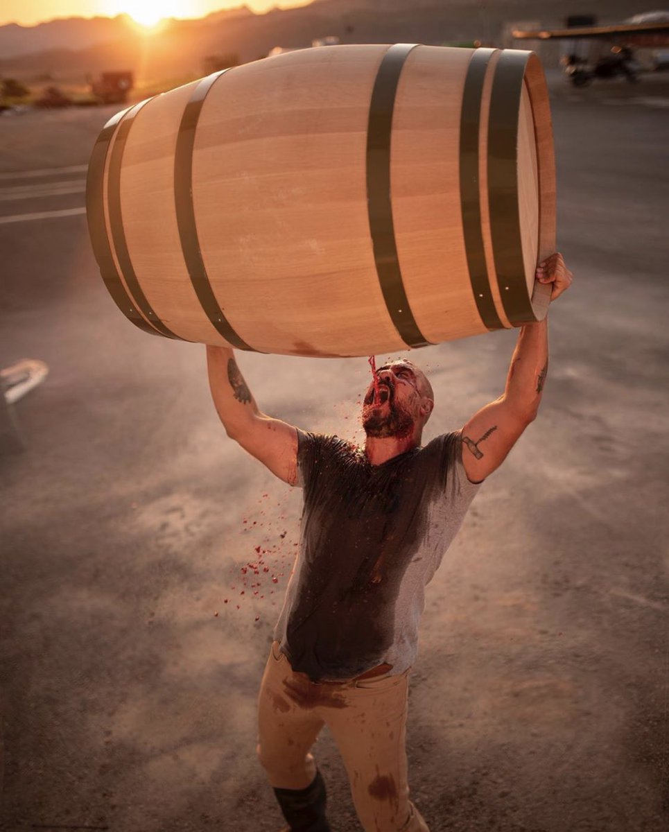 SilvioWine's tweet photo. Ci sono molti modi per bere la Monastrell... Questo è il mio! ❤️ ⚡️
Casa Rojo
Winelite ..
—-
#spanishwine #machoman #monastrell #calice #josélouis #toplabel #vendemmia #casarojo #casarojowines #winelite #winelover #wine #vino #vinospagnolo #winespectator #instawine #wineporn https://t.co/Ic6f9BcSiK