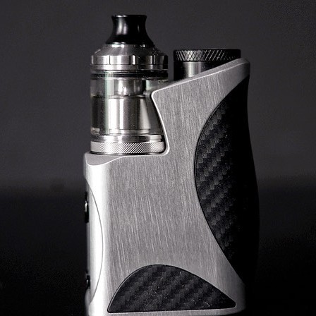 everzontech's tweet photo. 🆕Dovpo X Deer Vape College Mod coming soon🔜 🔥
✔DNA60 chip
✔18650 external battery
✔Temperature Control Mode
✔4 different colors:BLACK GRAY RED SILVER
.
.
#dovpo #college #deervape #dovpocollege #deervapecollege #돕포칼리지 #vape #dnachip #DNA60 #18650mod #boxmod #vapeon https://t.co/XqXsj5r1NQ