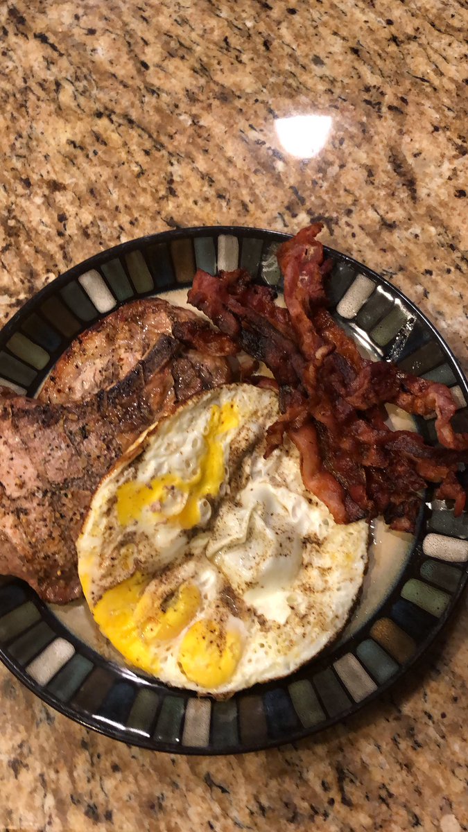 BriceButler42's tweet photo. The “I need to put on 10 pounds by August” dinner https://t.co/lIPJnL1HtG