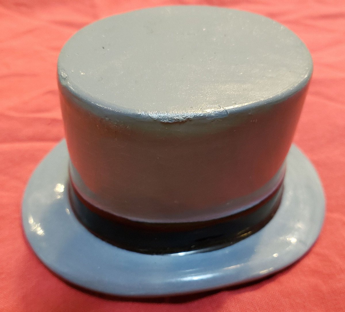 atticesoterica's tweet photo. Vintage Ceramic Dobbs Hat Figurine Salesman Sample Ceramic Top Hat Advertising Dobbs Fifth Avenue Gray Ceramic Hat With Black Band https://t.co/AuSGLFEu0I #Antiques #Collectibles #AtticEsoterica #Etsy #Vintage #SalesmanSample https://t.co/C7Y5sexNDr
