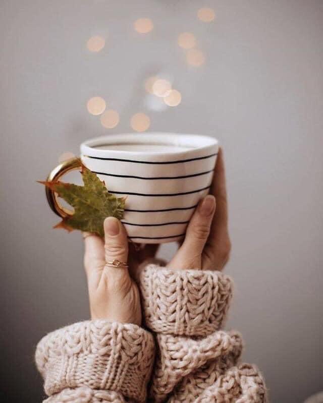 - "صب في صدري بردًا وسلامًا، إنتشلني من مخاوفي من قلقي الذي ينهشُ بِرأسي لا تتركني وحيدًا يا اللّه."