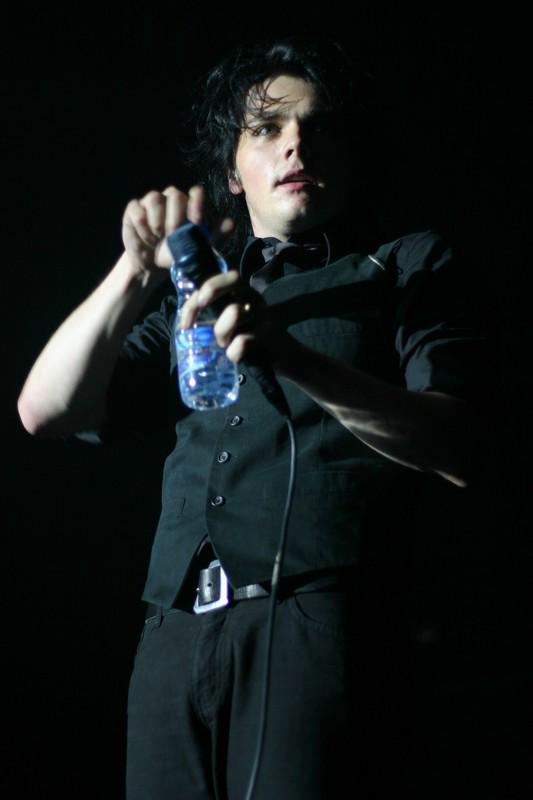 a thread of gerard's black waistcoat from 2007 aka my favorite look