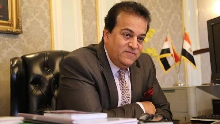 3bdo3zeem's tweet photo. احنا كليتنا ف جامعة الأزهر بأسيوط
بيجيها الطلاب من كل مصر وجميع المحافظات يعني هتجيب اللي من البلد الموبوئه ع البلد السليمه حطهم مع بعض انشر العدوى وكل واحد ينزل ينشر ف بلده
ووالله هتسألوا ع الناس دي 
#Egypt_kills_graduates https://t.co/CCto0YL6Qu
