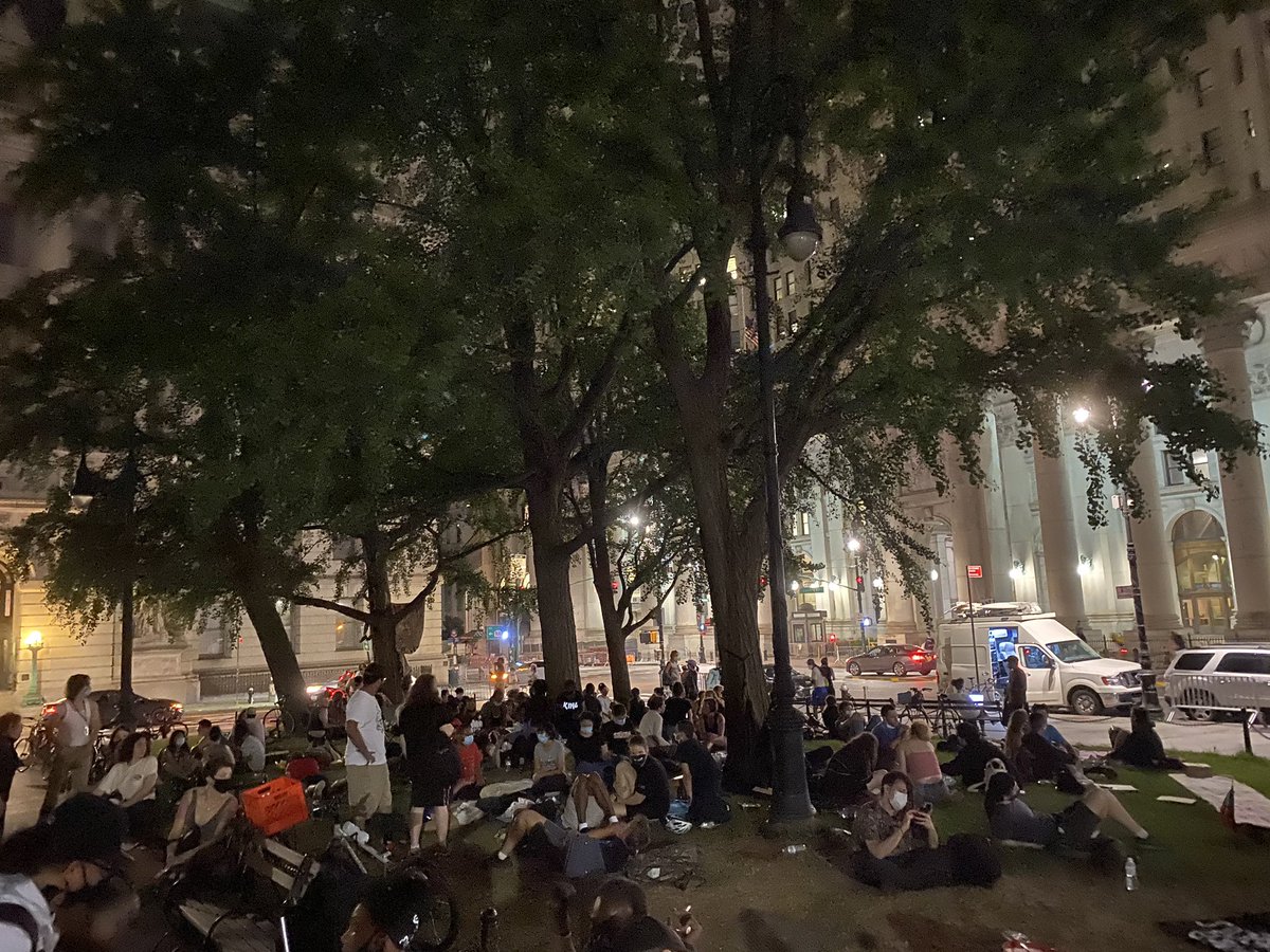 Occupation will be here tonight and the rest of the week to #DefundNYPD and win money for our communities. If you have an office or community space downtown, places of worship, and can open your doors for bathrooms that’s helpful right now! Thank you!