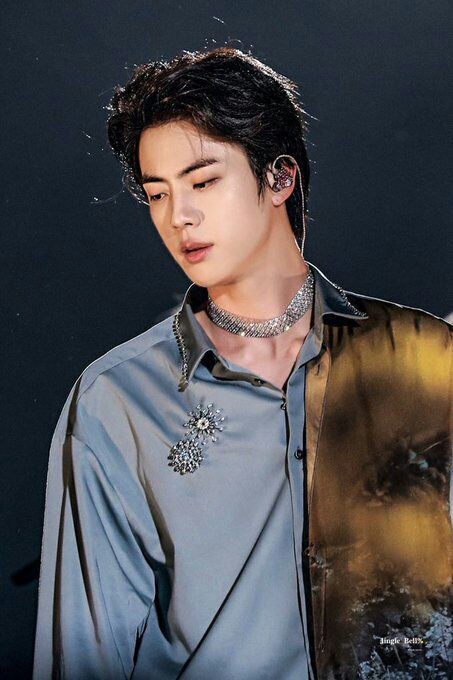 seokjin knows he's hot; a thread