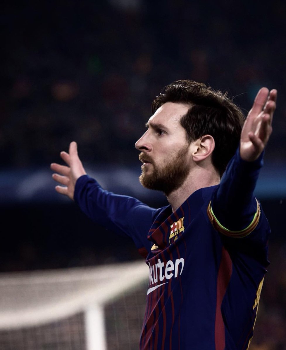 mundodabola's tweet photo. Hoje, um dos melhores jogadores da história do futebol completa 33 anos de idade. Parabéns, Lionel Messi! 👽 https://t.co/3fjBVDD0i2