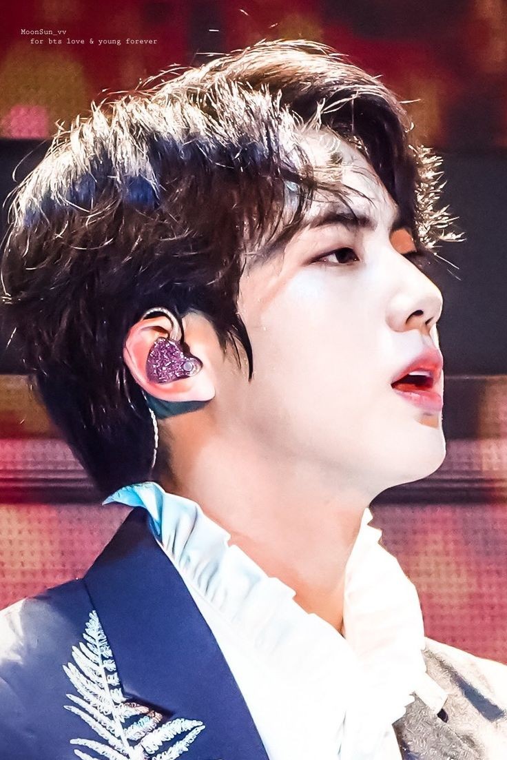 seokjin knows he's hot; a thread