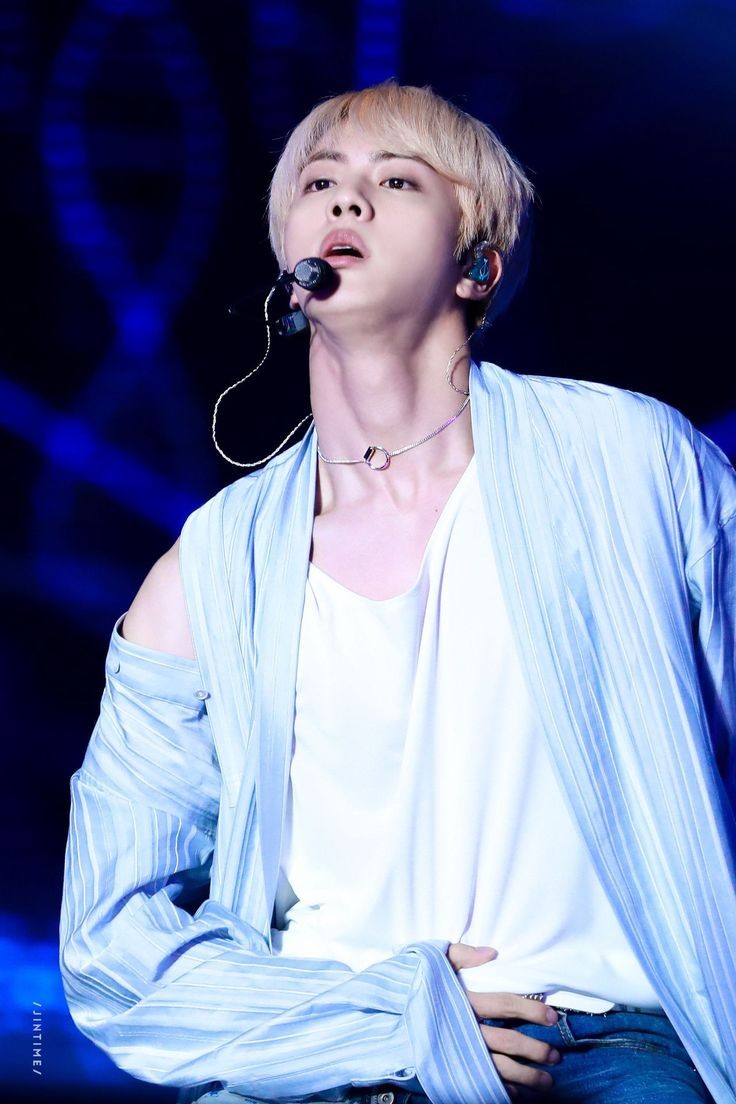 seokjin knows he's hot; a thread