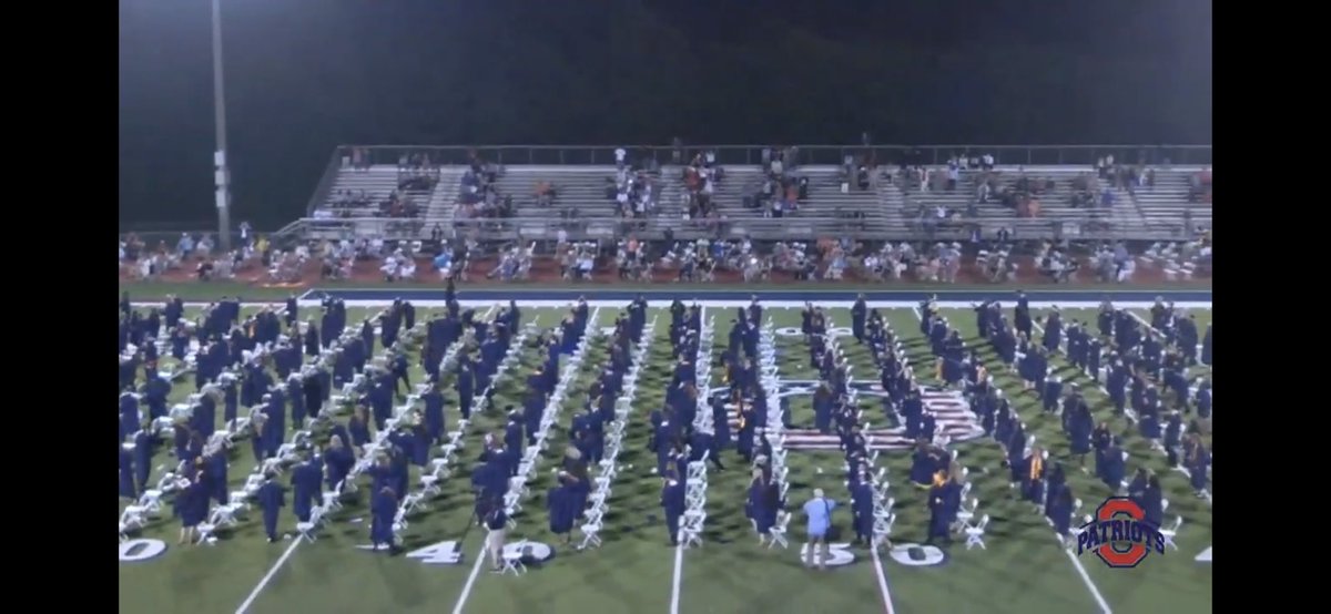 MsRenfroe_CHMS's tweet photo. I couldn’t be there in person, so screenshots of the livestream will have to do! 😂 Congratulations Oakland High #Classof2020! YOU DID IT!!! Now go make all of your dreams come true! ❤️💙 https://t.co/dlo8IJLNiv