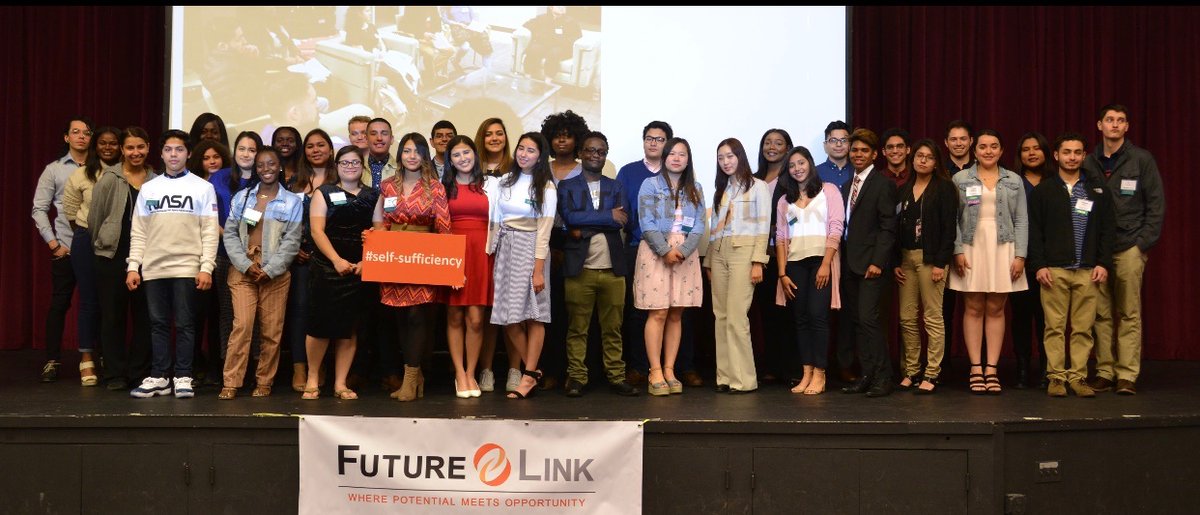 FutureLinkMD's tweet photo. Are you or someone you know motivated to take responsibility for the #Future & willing to receive assistance navigating their education and career? #FutureLink awaits you! We support #MontgomeryCounty #youngadults who are #firstgeneration in college & facing #financialchallenges! https://t.co/bRSO3kEaH3