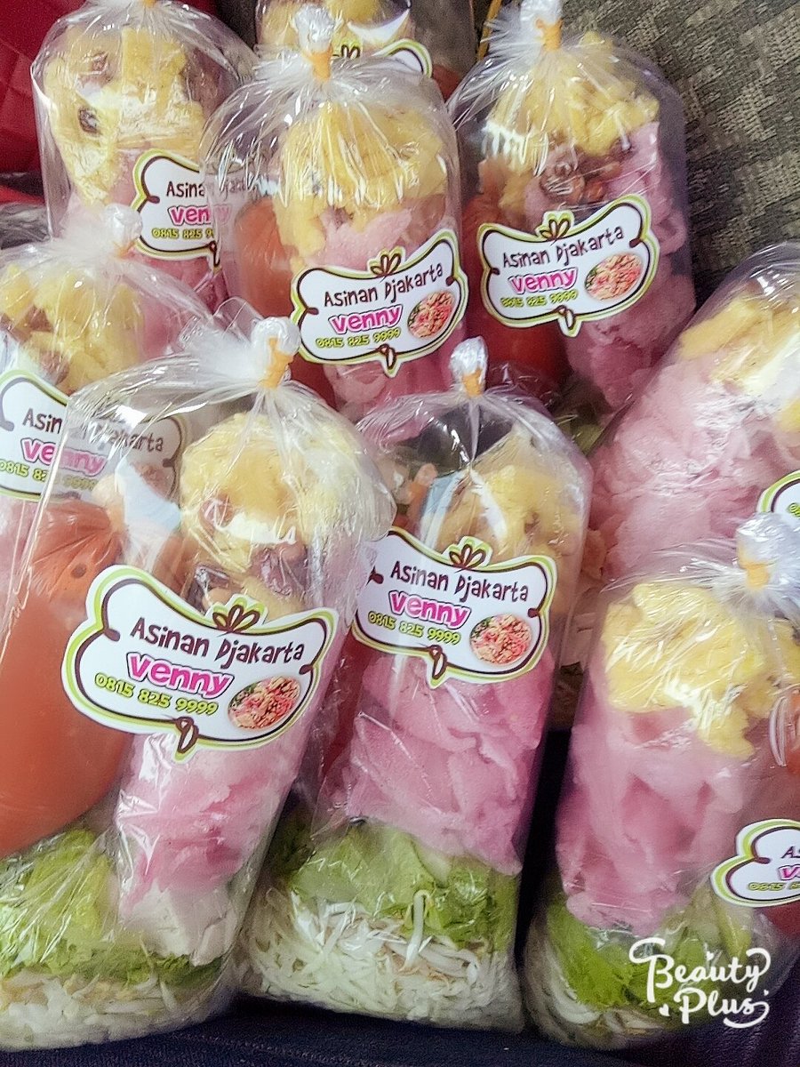 Venistine's tweet photo. @WulanMega @Insinyur_dito Samaaa....Gue juga bisaaa!
Re: menerima pesanan sesuai permintaan/selera customer

Mau asinan buah, asinan sayur khas betawi atau asinan sayur kampung (kuah asinan tidak menggunakan campuran kacang tanah) https://t.co/WROf1t3Nqk