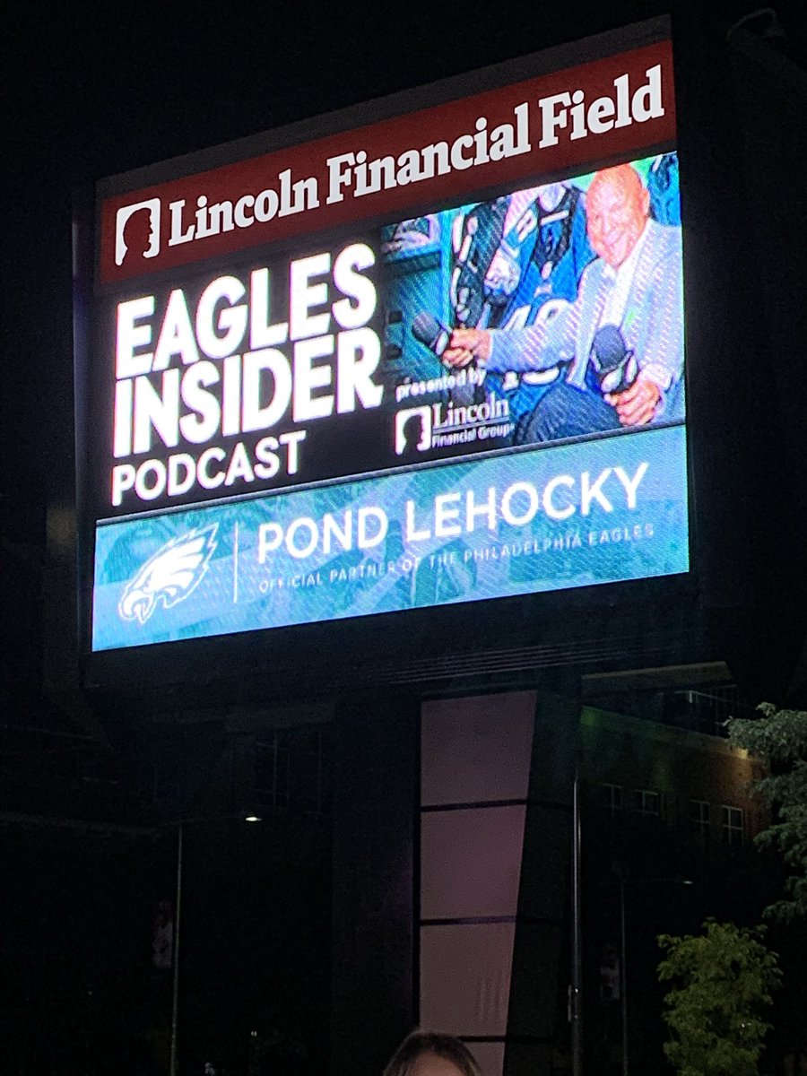 MartinReiman58's tweet photo. @EaglesInsider saw you down at the stadium during our live shot. Long time, no time. https://t.co/ctjoPC7Ft3