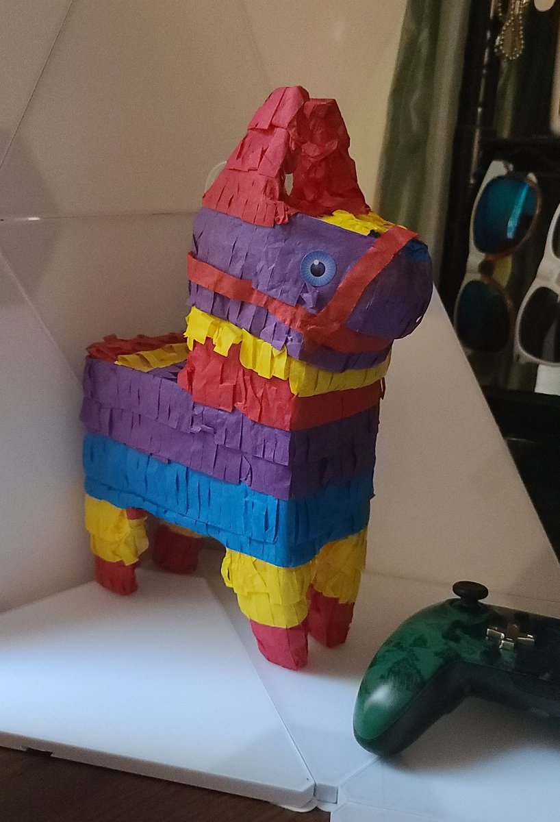 My sister gave me a <a href="/pinatagrams/">Piñatagrams</a> for my birthday 😂♥️ this is so cute!!! A very welcomed birthday surprise 🎉🎂 #birthday #pinatagrams #TwitchStreamers #twitch