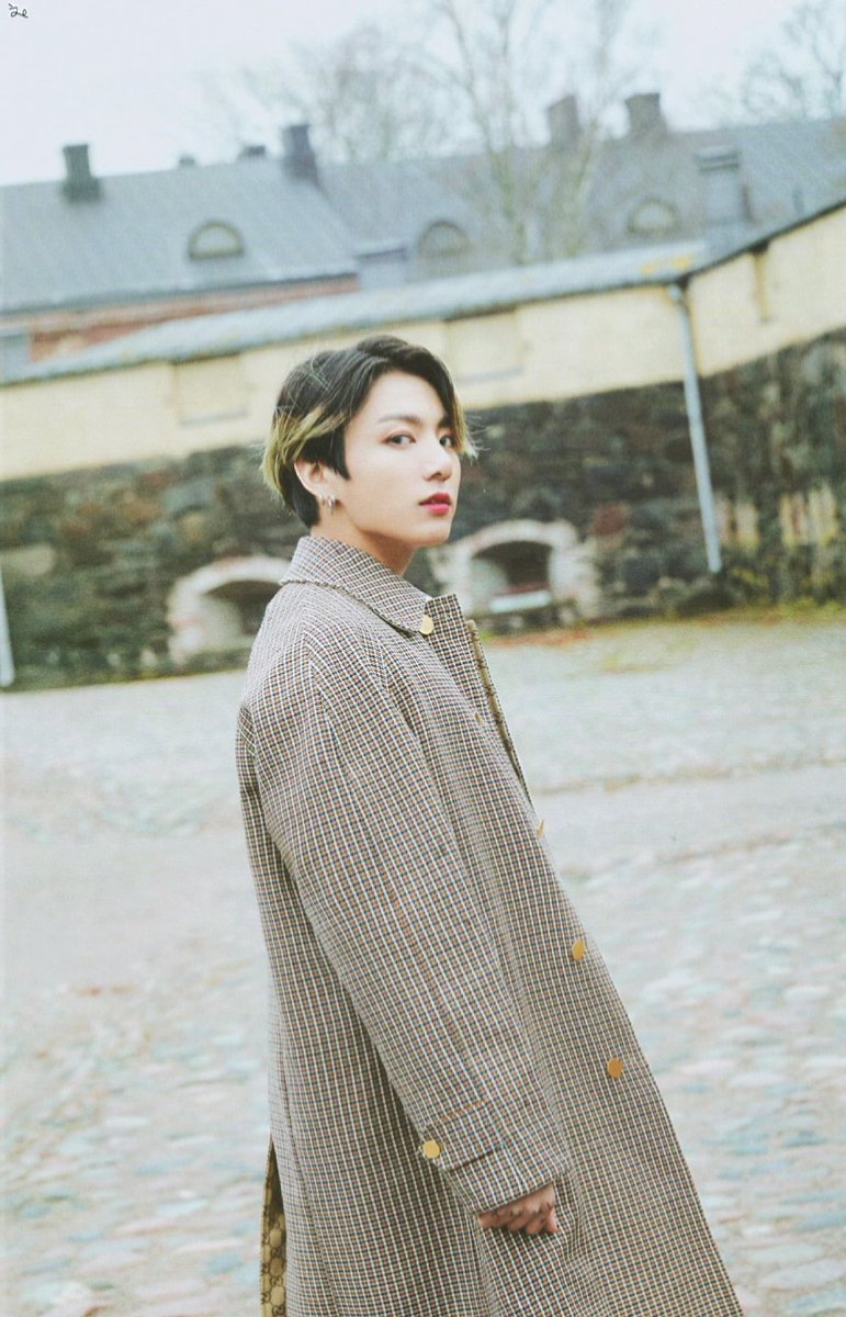 จีมิน - มีสติปัญญาสูงเท่าท้องฟ้า (คุณปู่ตั้งให้)
แทฮยอง - ทุกสิ่งทุกอย่างจะเป็นไปตามที่คาดคิด (คุณปู่ตั้งให้)
จองกุก - เป็นศูนย์กลางของประเทศ (คุณปู่ตั้งให้)
#방탄소년단