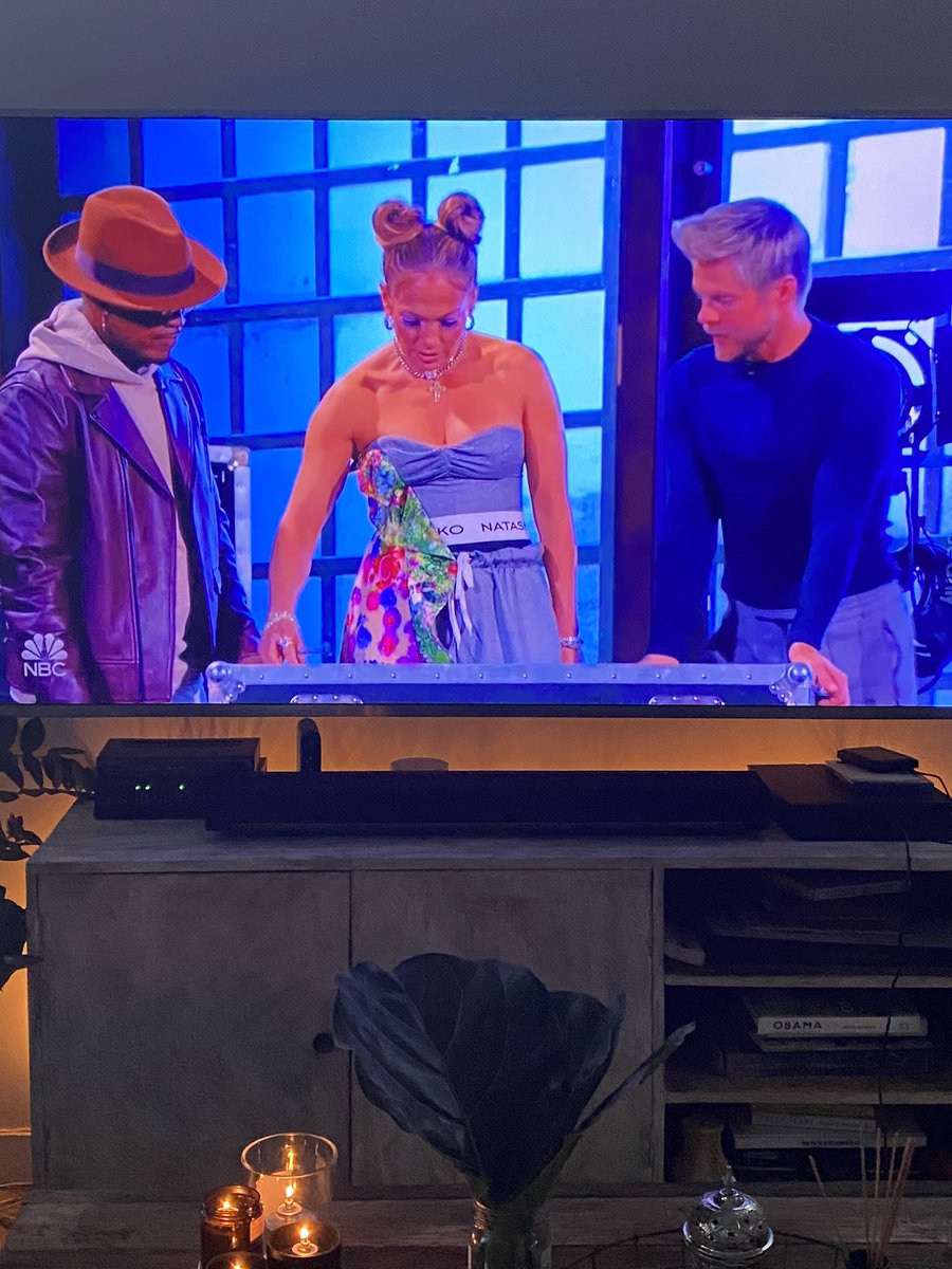 iamscottevans's tweet photo. Omg!! Show us!! Lmbo. I can’t take it #thecallbacks @NBCWorldofDance @derekhough @jlo @NeYoCompound https://t.co/lobFBc6z0E