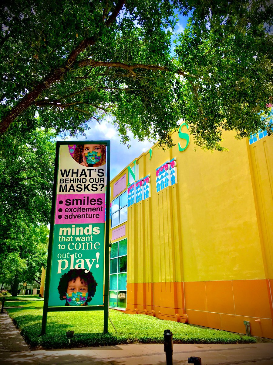 SpoiledLatina's tweet photo. Look at my little man front and center at @cmhouston โค๏ธ canโt wait to go back to visit! #HTownKid https://t.co/dsgCrqWhNh