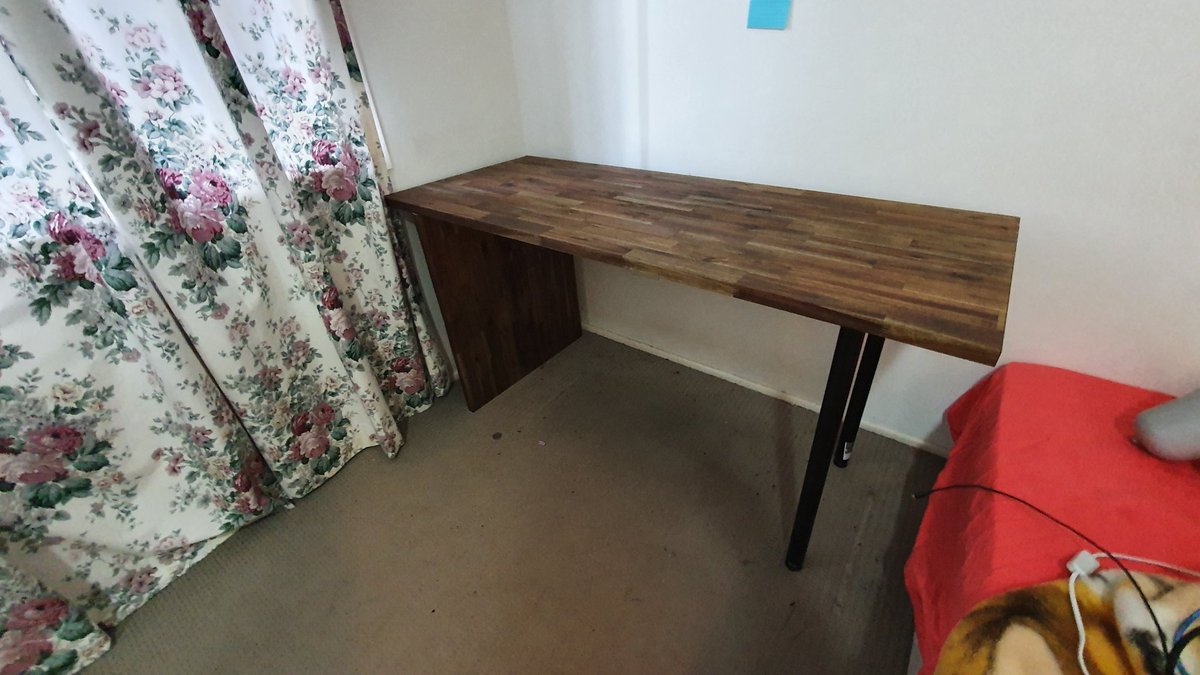 bro_brolly's tweet photo. Made a table! 💪 #diy https://t.co/OSzQ43aq5L