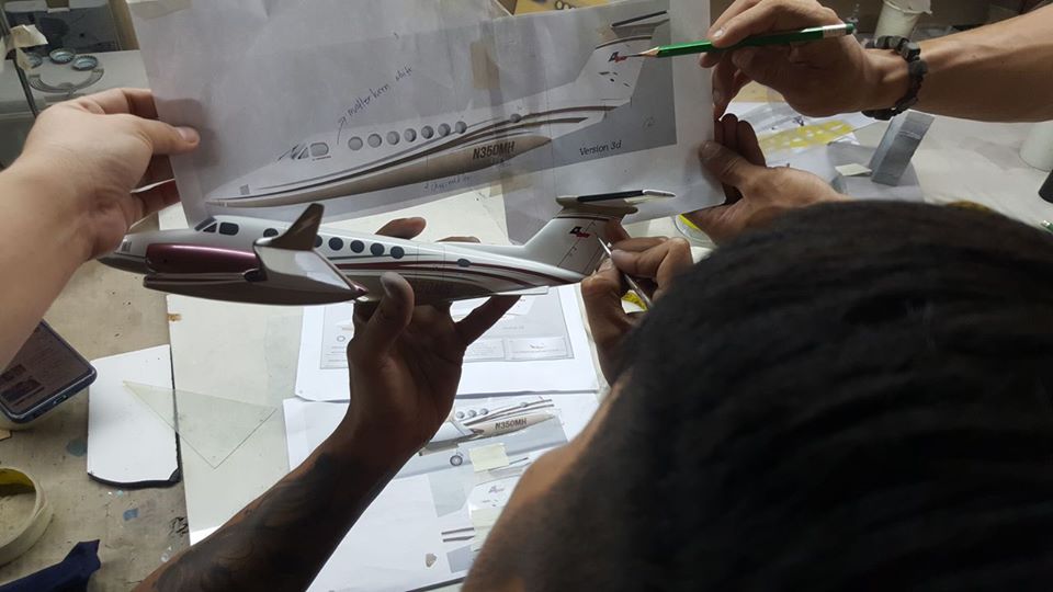 modelworkdirect's tweet image. Modelworksdirect scale modeler takes a plane kit. Photos, drawings,blueprint from plain to impressively detailed in showing the build process on this model from start to finished. For more info Visit us on Web @ modelworksdirect.com
#customaircraftmodels
#scalemodelbuilders