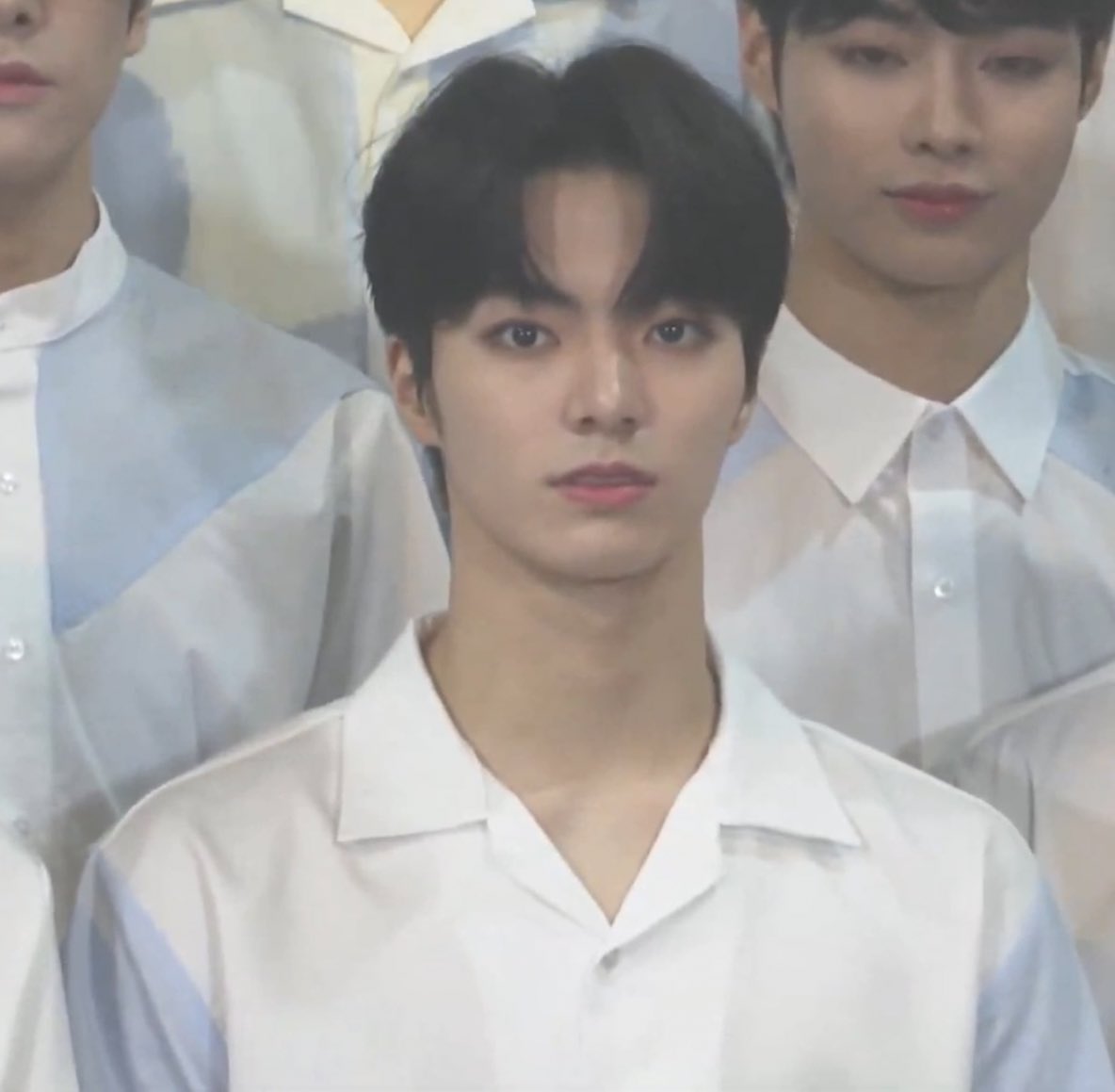 OrbitbelieveU's tweet image. ไม่รู้ว่าเป็นเพราะกล้องเอ็มเน็ตมันเบียวหรือเมคอัพนางซีดไปแงหน้าทุหคนดูซีดไผหมดเลยแต่ที่ดูเด่นเฉิดฉายสำหรับเราวันนี้คือ เจค ซอนอู ยองบิน ซองฮุน 

#ILAND #MNET_ILAND 
 #아이랜드