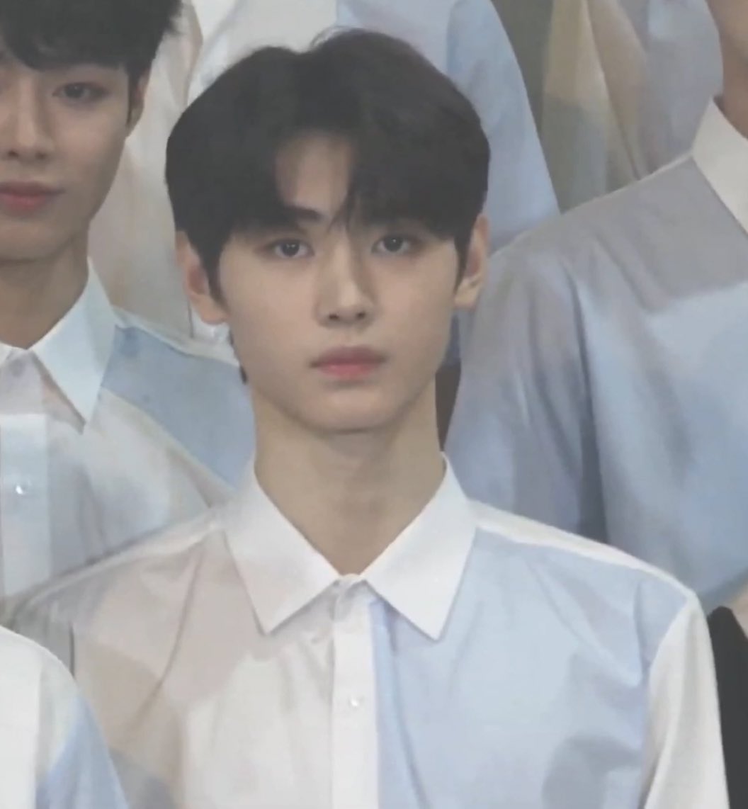 OrbitbelieveU's tweet image. ไม่รู้ว่าเป็นเพราะกล้องเอ็มเน็ตมันเบียวหรือเมคอัพนางซีดไปแงหน้าทุหคนดูซีดไผหมดเลยแต่ที่ดูเด่นเฉิดฉายสำหรับเราวันนี้คือ เจค ซอนอู ยองบิน ซองฮุน 

#ILAND #MNET_ILAND 
 #아이랜드