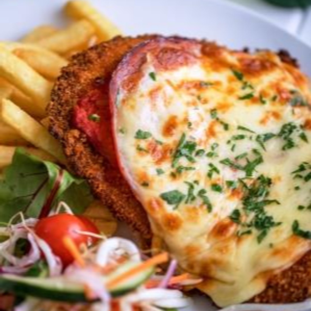 Middle of the working week and already you don't feel like cooking...... YEP we've all been there!!

Book a table in our Blu Bistro and we'll cook for you! Call 5573 1491

#parmy #chips #salad