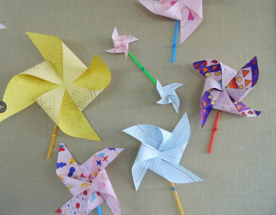 HighamRISE's tweet photo. #KeyworkergroupA looked at weather last week - including wind. We made wind fans in Design & Technology: we needed to evaluate & improve our designs to make them work (& look attractive). 🌬️🌈⛅️🌧️🌞🌪️ #Geography #STEM @DLATSchool https://t.co/6Tu8hDdgRM
