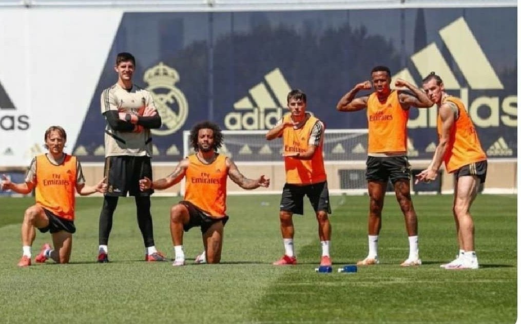 Out Of Context Football tweet media