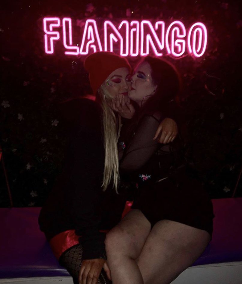 katyslayss's tweet photo. My gfs the prettiest 💗💜💙#JuneisforLGBTQ https://t.co/iUxmXHKsCD