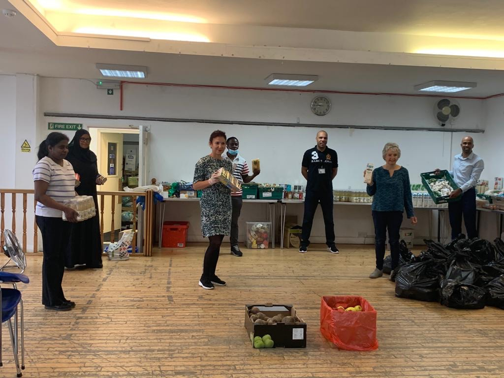 Feeling lonely? Need some support?💁🏽‍♀️

#ChatNewham is a free support line for anyone who wants to talk, and to direct you to our other services. 

#Newham, we're here for you 📞

Meet Laura, a Chat Newham volunteer: soo.nr/Lf1u