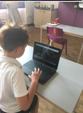 LouBowler1's tweet photo. A little bit of Minecraft #MinecraftEdu before live lessons at 9.45. So proud to be providing the same lessons to children both in school and at home via @MicrosoftEDU Teams. @NewarkHillAcad https://t.co/8hMeDPm0W9