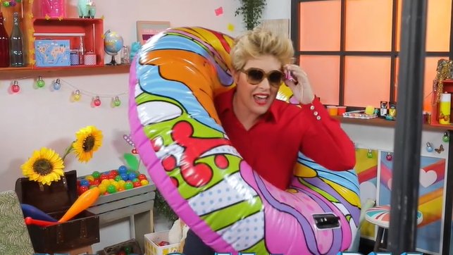 GOOD MORNING FAMILY!!! Si quieres repasar este verano con la #teacher más divertida, cocinar sabrosas #recetas o hacer #manualidades curiosas, <a href="/taniallasera/">⚡️Tania Llasera⚡️</a> te espera con <a href="/RealMom_Tv/">Real Mom</a> en <a href="/miteleonline/">mitele</a>  #FelizVerano mitele.es/programas-tv/r…