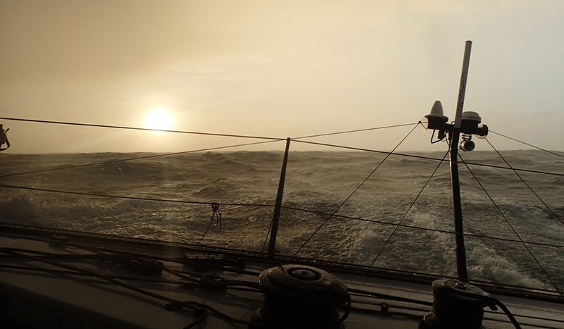 NauticaReport's tweet photo. Vendée Globe - Without Assistance Means... Without Assistance
https://t.co/dX8U7y3QBE
#VendéeGlobe #WithoutAssistance #Solo #NonStop https://t.co/rOdIZl9UPe