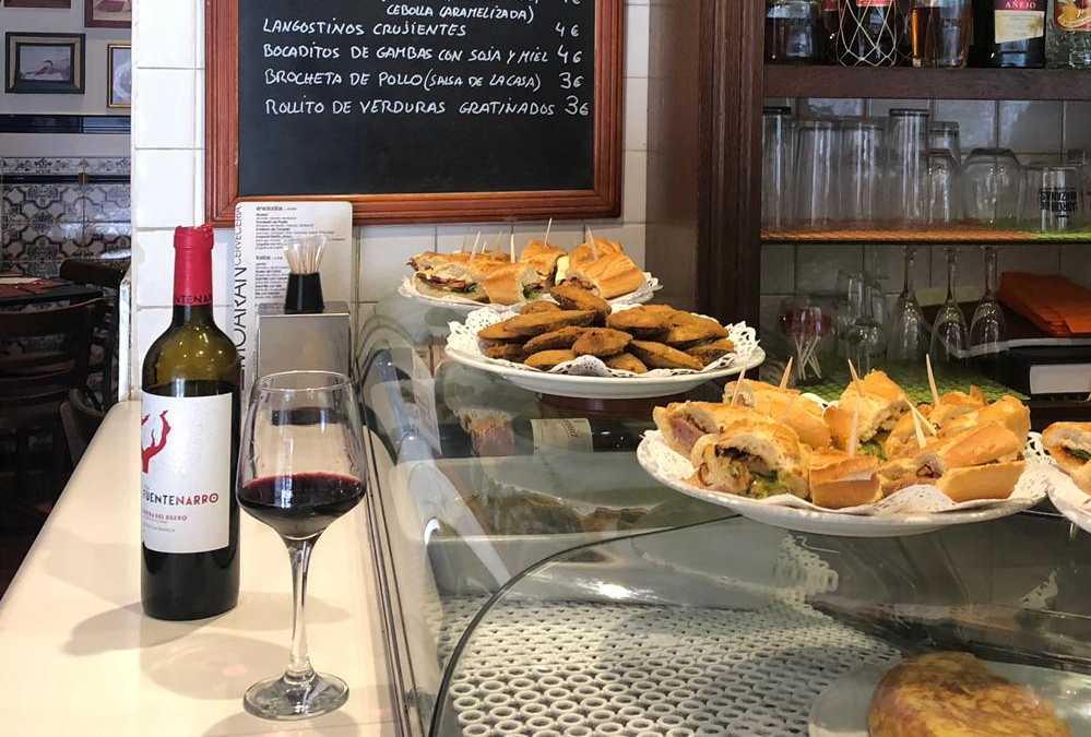 Ya podemos disfrutar de nuestros bares y restaurantes , eso sí hagámoslo con prudencia y respeto a quienes también lo estén haciendo a los profesionales que trabajan en los mismos #restaurantesmadrid #madridfoodie #comerenmadrid