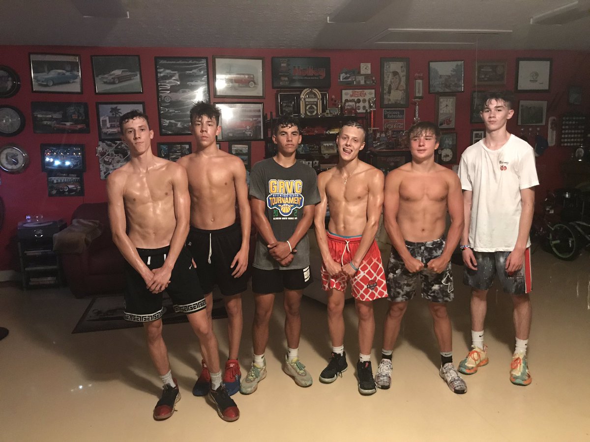 gregkeown23's tweet photo. Camp Greg is underway! 2.5 run, ladder work, hill sprints and arm gauntlet! We different! #WeWork4It #NoExcusesOverHere #WeDontCareWhatTimeItIs @TyPrice96242526 @LogsdonTayden @theramzisalem1 @madox_jernigan @LinkinLockhart @ColeMills2023 https://t.co/dO6e1sp6ky