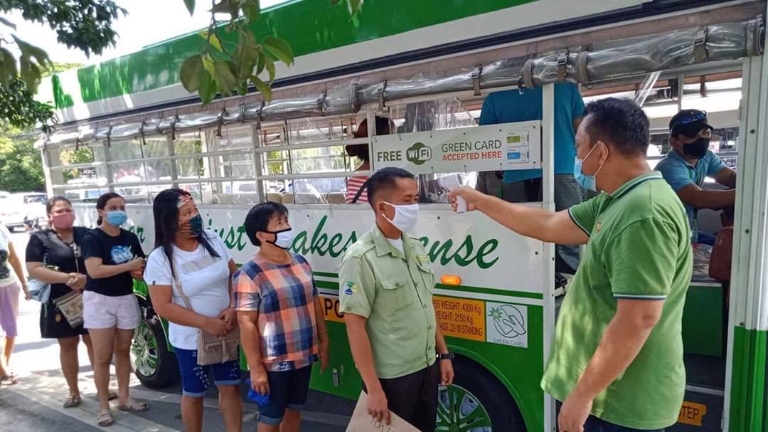 Star8GreenTech1's tweet photo. Look: BYAHENG ALABANG-ZAPOTE ROUTE BUKAS NA ULIT PARA SA MGA MANANAKAY!

Unang Araw ng pag baBYAHE ng mga Star 8 Solar ejeepney ng SOUTH METRO TRANSPORT COOPERATIVE pinangunahan SMTC Chairman Jun Saw.
@DOTrPH @LTFRB @ltfrbph @MMDA https://t.co/MKDhPd9Shw