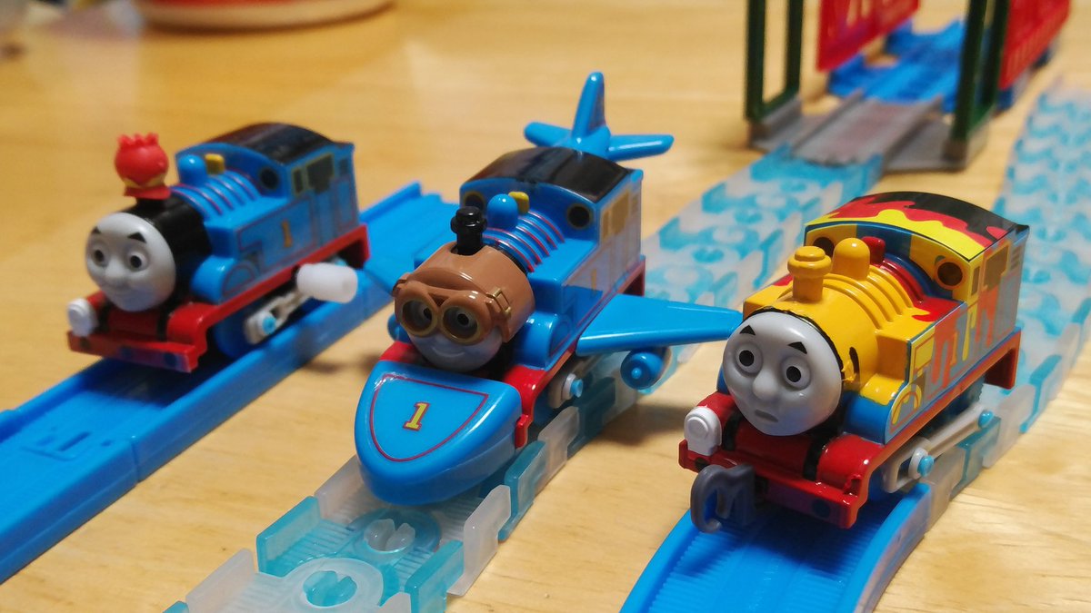 カププライバー カプセルプラレール 機関車トーマス びっくりへんしんコレクション 編 回してきました まさかフルコンするとは カププライバー カプセルプラレール 機関車トーマス びっくりへんしんコレクション 編 回してきました まさかフルコンするとは