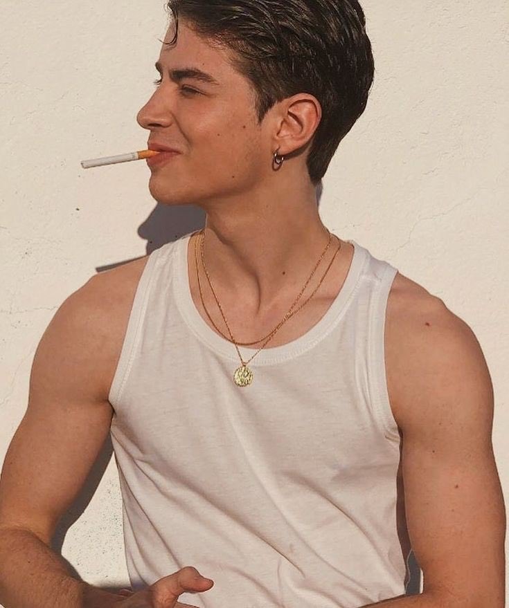 jordhaannn's tweet photo. Manu Ríos se va a coger a Aron Piper en Élite 4 y probablemente después hagan un trío con Omar. guarden este twitt.
#manurios
#Elite4
#EliteNetflix
#Etile https://t.co/y8WXXgLcHU