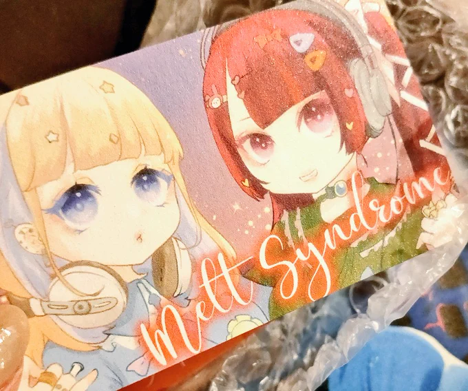 おたクラブさんで作ったの届いたー!!生成りミニトート、メガネ拭き、Tシャツと名刺彩度低めだけど実物はちゃんと発色良いです! 
