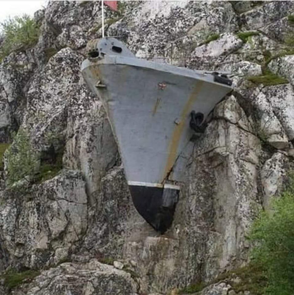 Steinbgo's tweet photo. Søster skipet til helge Ingstad.. Ruth Ingstad på tokt🤣🤣🤣🤣 https://t.co/iZk8r8bU5l