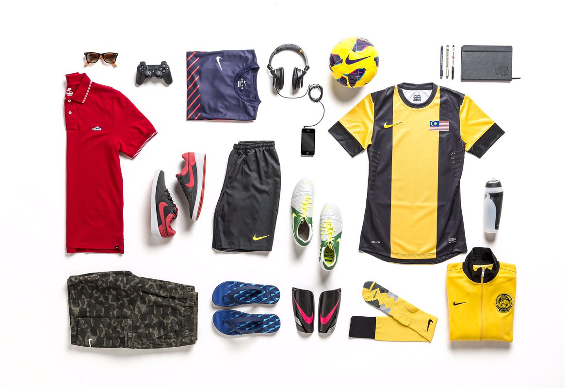 2012 Home: Nike pretty much gave us the Porto template this year. Once again they opted for the flag rather than the FAM logo. The inside of the collar once again featured the same line from the national anthem