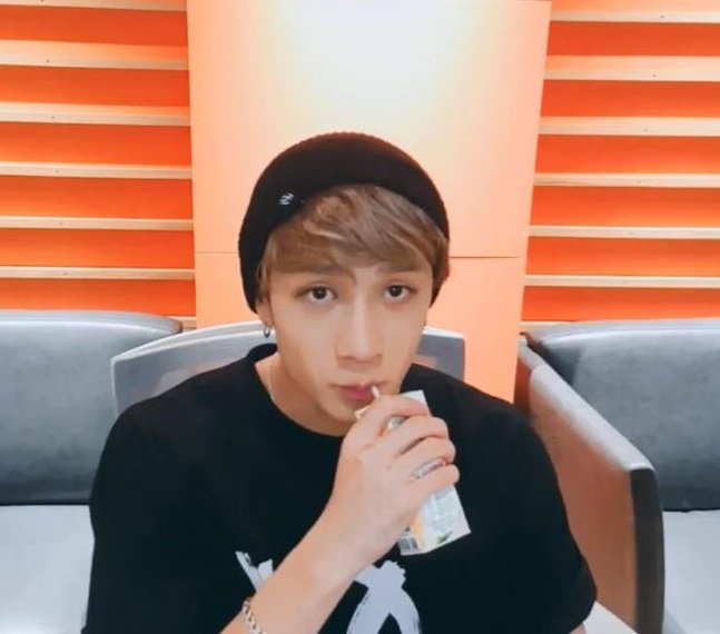 jisung0d's tweet photo. 𝟭𝟰 𝗦𝗘𝗣 𝟮𝟬𝟭𝟵
➱Chris no sabes lo mucho que te amo y en lo importante que te has convertido en mi vida. me das una luz como nadie más y sentir que te amo es la sensación más placentera y dolorosa que alguna vez he sentido, te amo demasiado. https://t.co/guKC1zmbc4