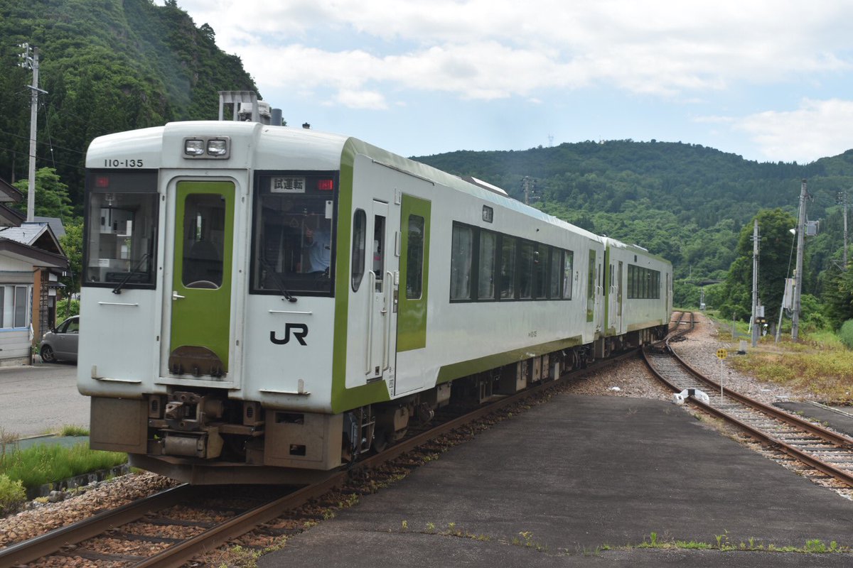 ばふぁろうず Auf Twitter 只見線の入広瀬駅にて 14 07着 14 09発で去っていったキハ110 223 キハ110 135の試運転列車 来月からはキハ110系が只見線小出口の日常になりますね Jr東日本 只見線 入広瀬駅