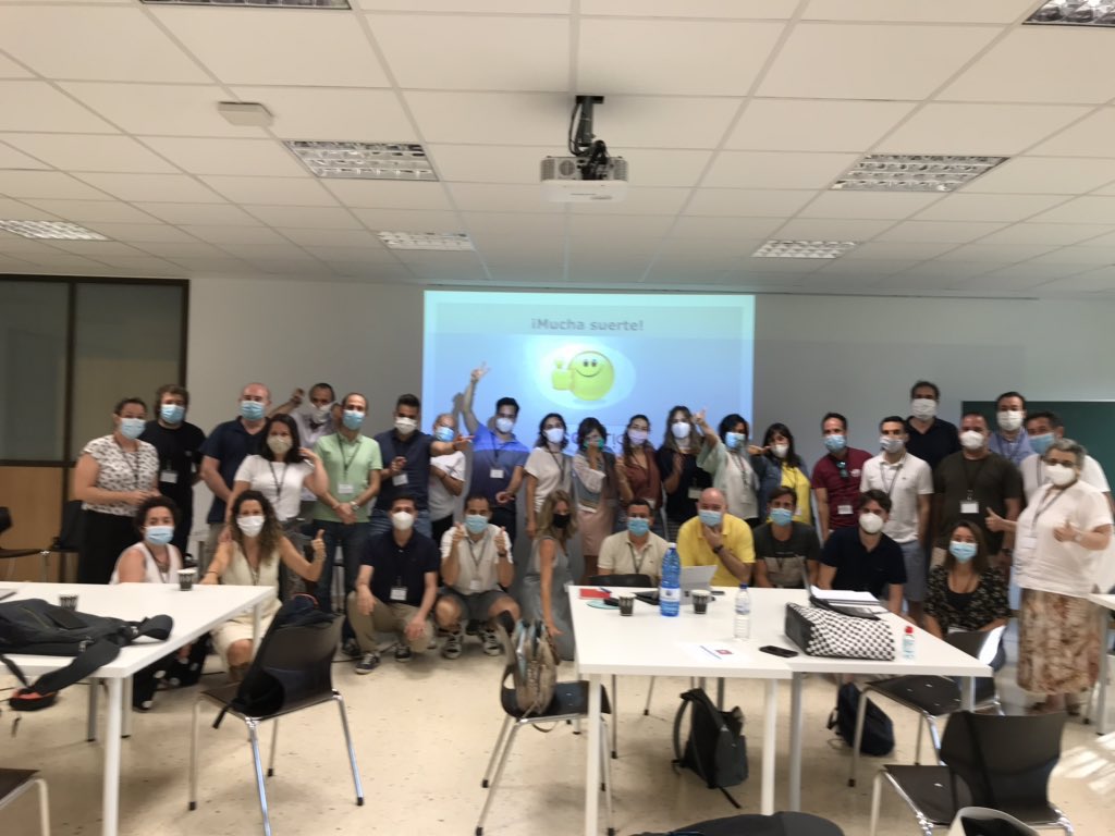 manelalbarran's tweet photo. Realizado el curso de formación #GEL1 Bootcamp Google for Education ¡Gracias a @Scooltic por la excelente organización! #SoisGrandes #bootcampgoogle #BootcampScooltic https://t.co/O1VeIgvUeO
