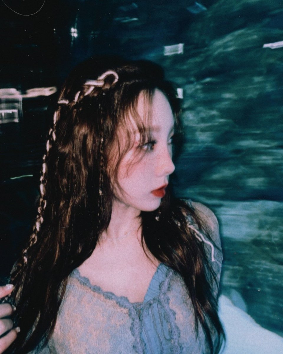 onlyformyFaves_'s tweet photo. 🐳💙🐬

#TAEYEON https://t.co/aeB9yNNA58
