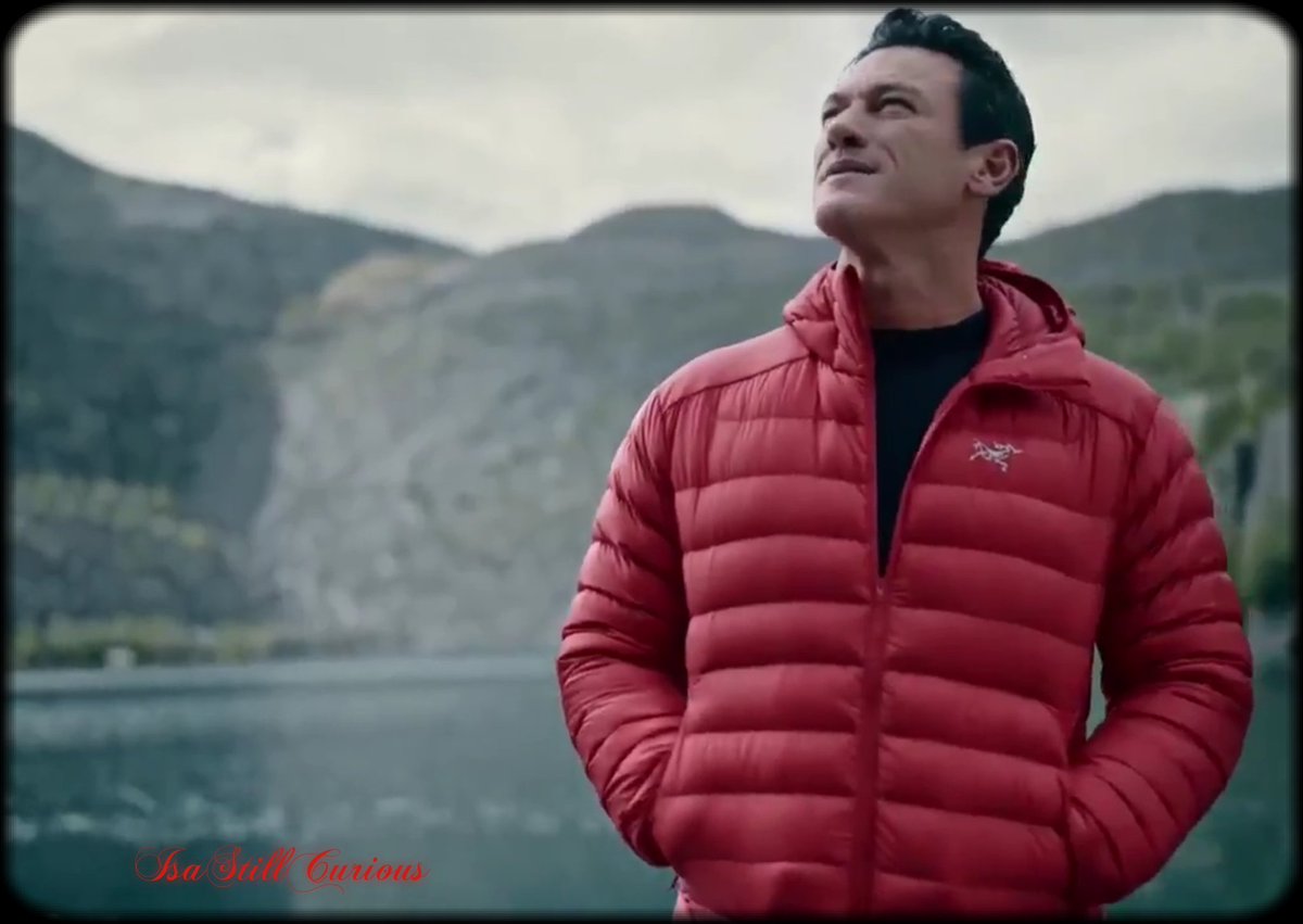 IsaStillDreamin's tweet photo. Happy #WelshWednesday 🐲 #LukeEvans 🐲 #WelshPerfection #Wales #FindYourEpic #Cymru https://t.co/2iGeOty4NE