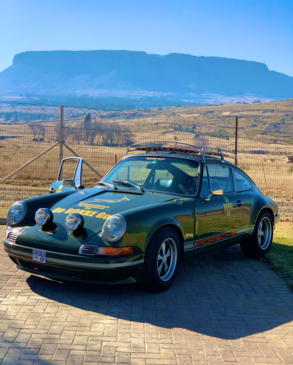 Refuel stop on a chilly early morning in Harrismith.
Road trip in Frisco911 
#Transport3r_T #Porsche911 #Porsche #Harrismith #Bergview #SouthAfricanTourism @Springboks #WorldCupJapan