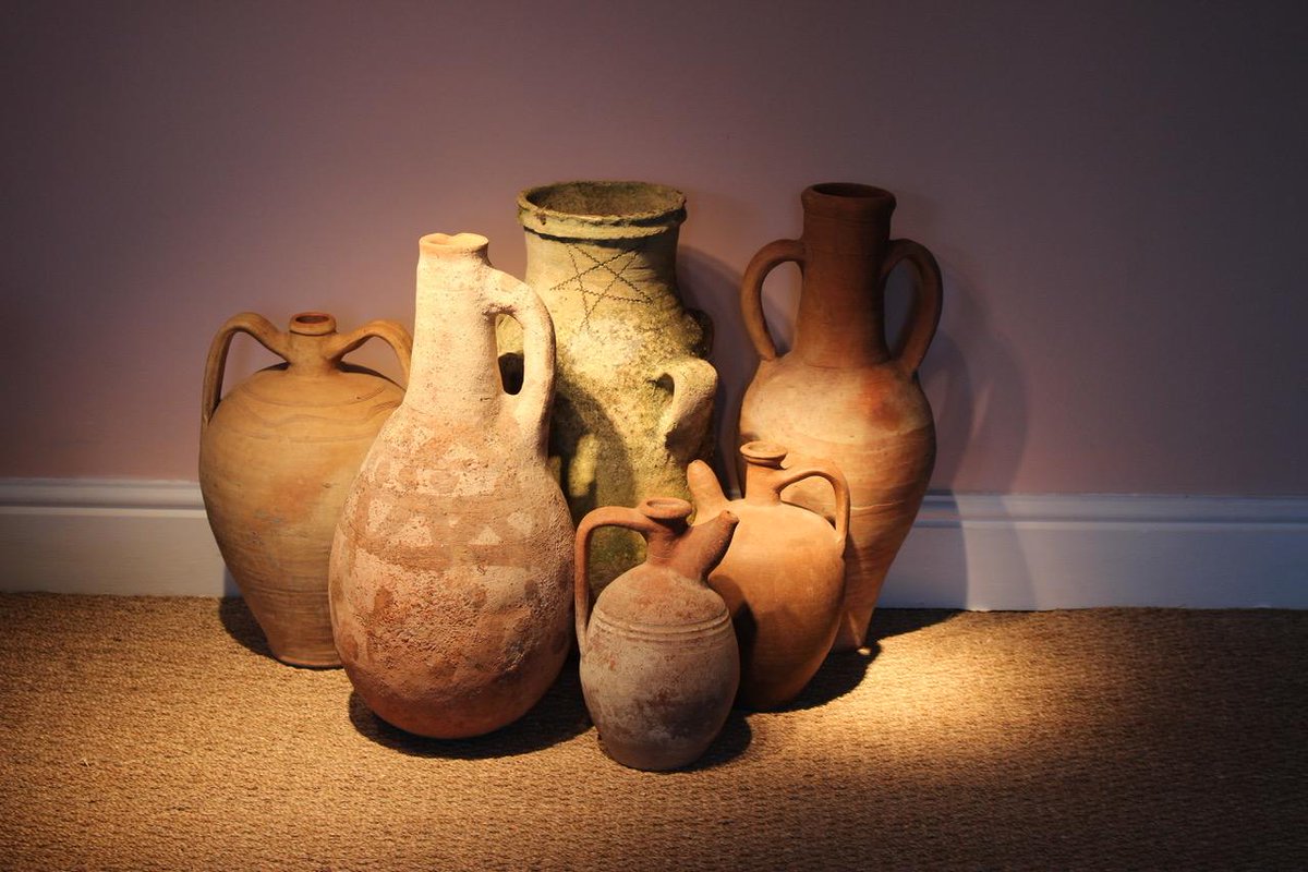 Wonderful set of Six Early to Mid 20th Cent Turkish #Vases.
See more here-bit.ly/31bzbQP
#vase #antiquevases #antiqueceramics #decorativeantiques #antiquedecor #homedecor #interiors